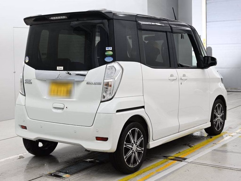 MITSUBISHI EK SPACE