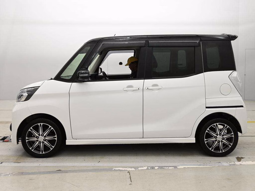 MITSUBISHI EK SPACE