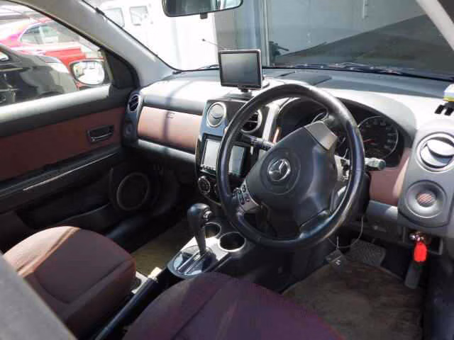MAZDA VERISA