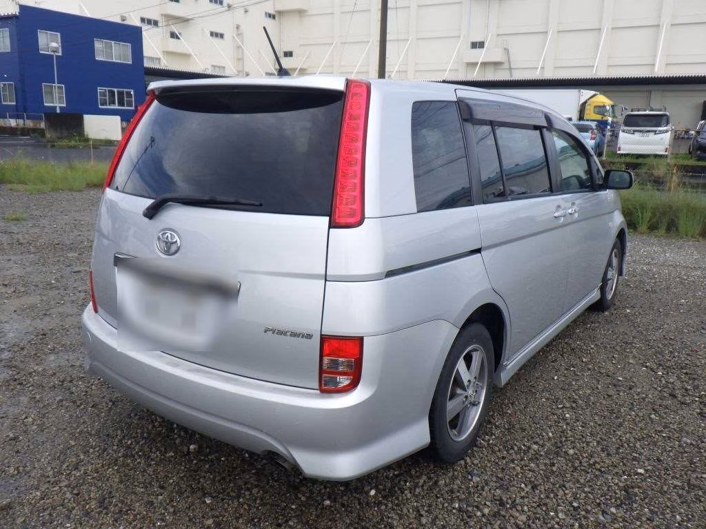 TOYOTA ISIS