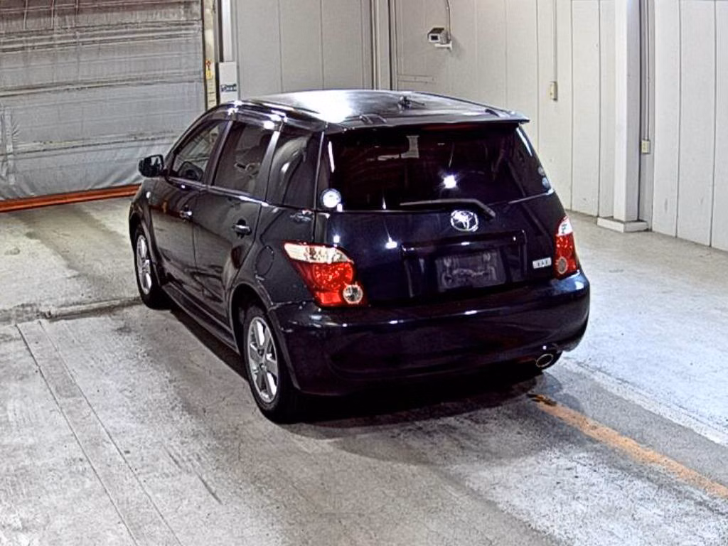 TOYOTA IST