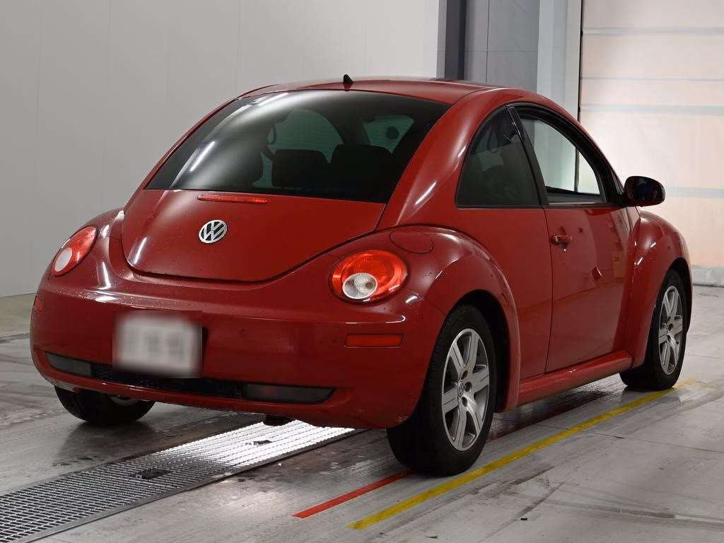VOLKSWAGEN BEETLE