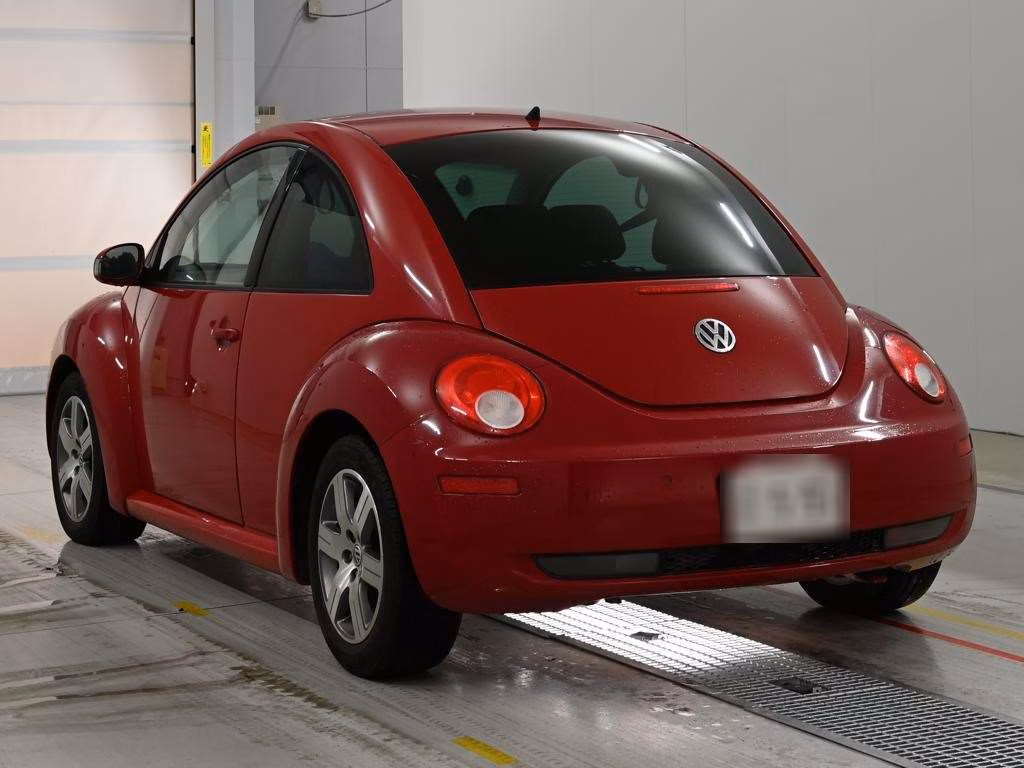 VOLKSWAGEN BEETLE