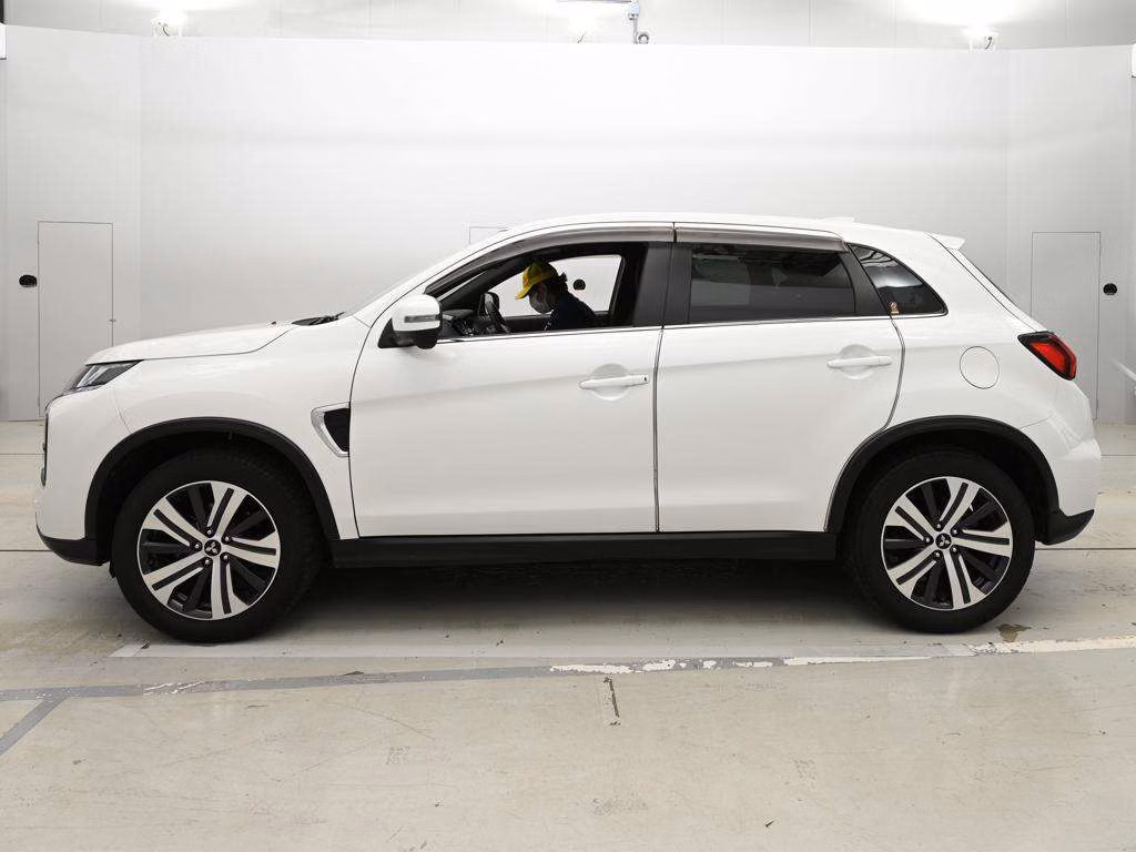 MITSUBISHI RVR