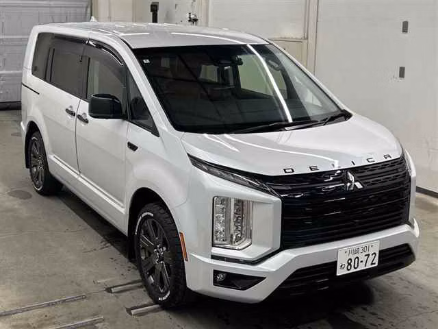 MITSUBISHI DELICA D:5