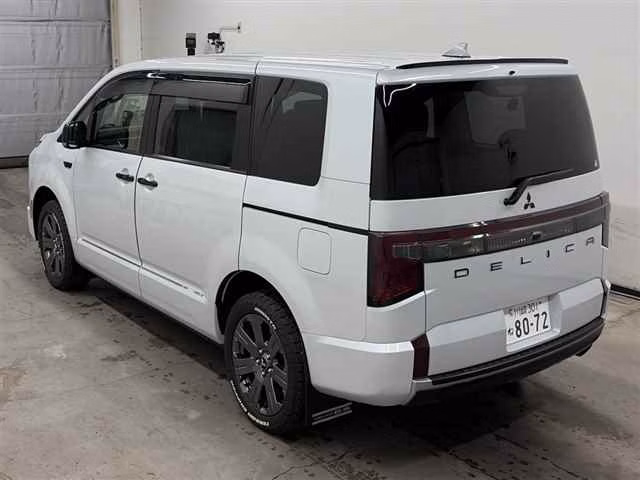 MITSUBISHI DELICA D:5