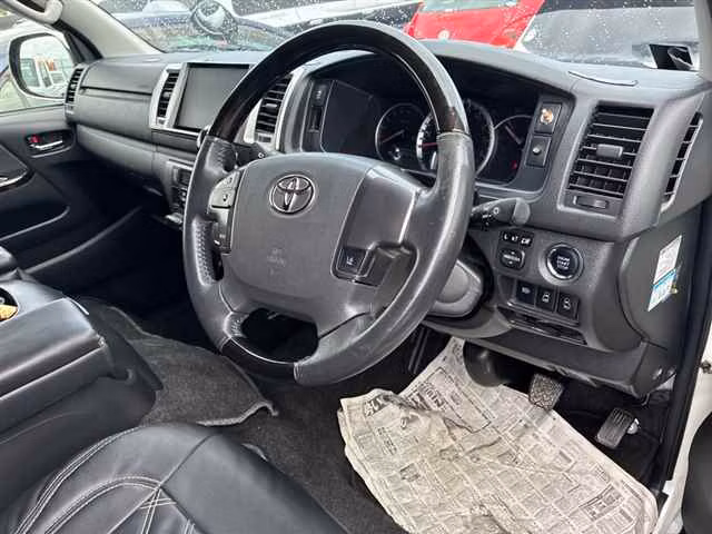 TOYOTA REGIUS ACE