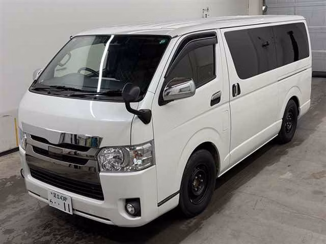 TOYOTA REGIUS ACE