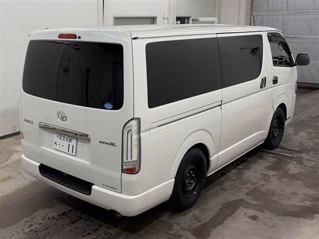 TOYOTA REGIUS ACE