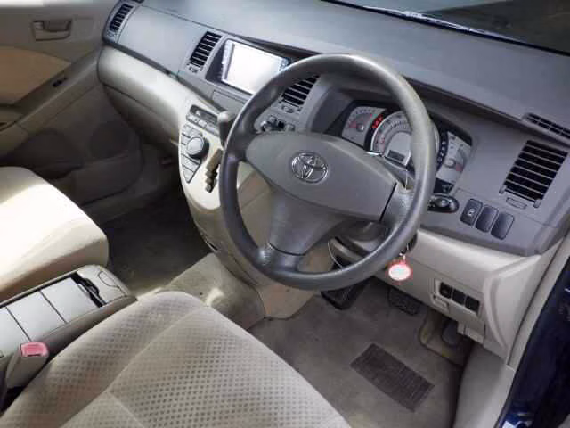 TOYOTA ISIS