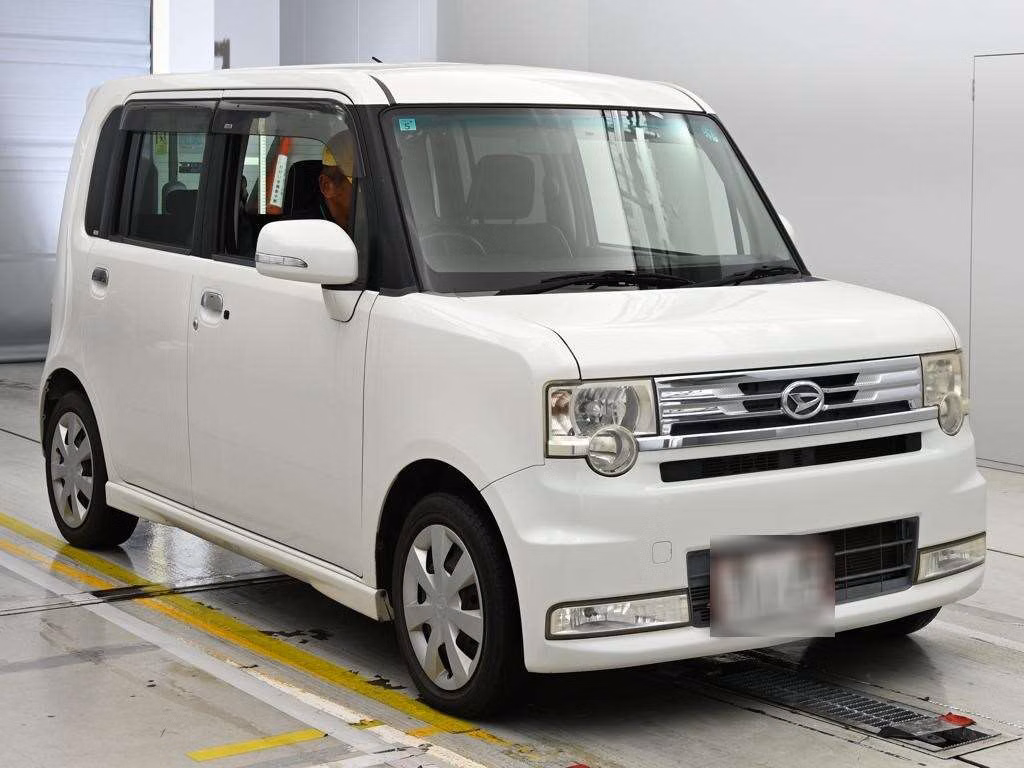 DAIHATSU MOVE CONTE