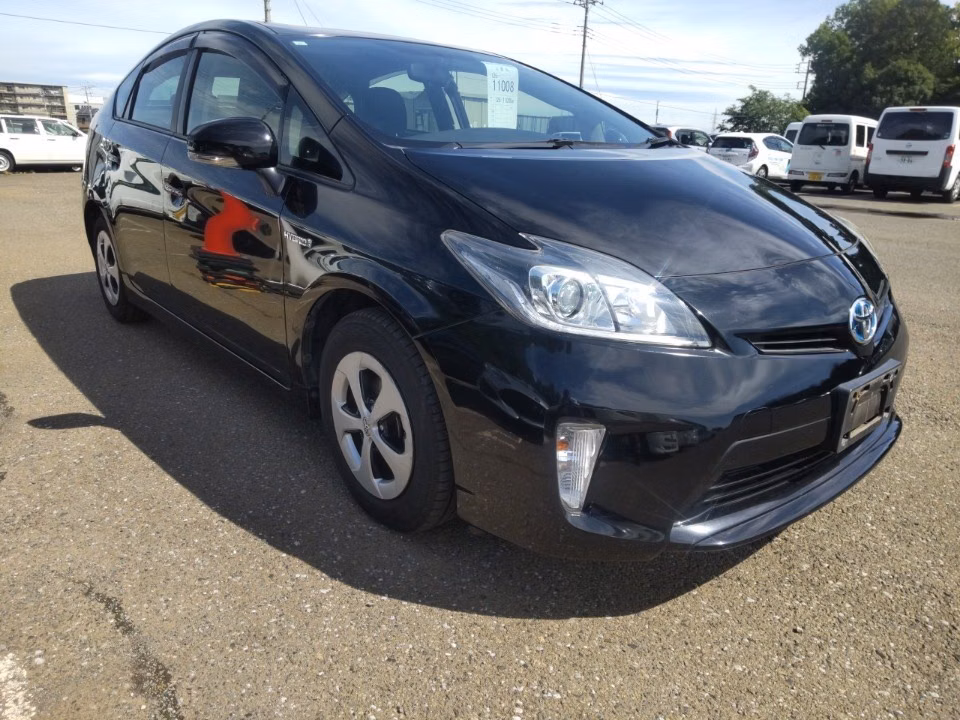 TOYOTA PRIUS