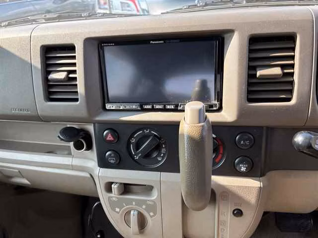 MITSUBISHI MINICAB