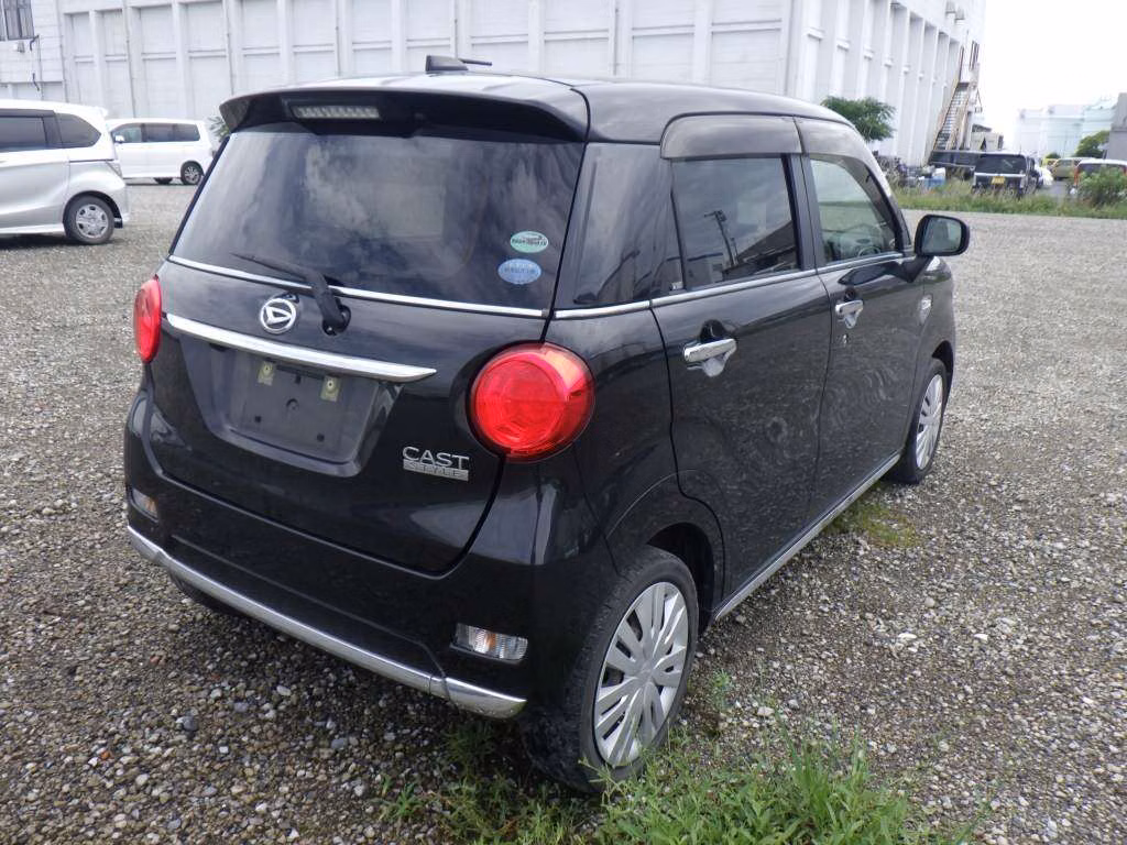 DAIHATSU CAST