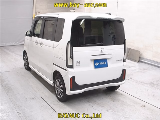 HONDA N-BOX