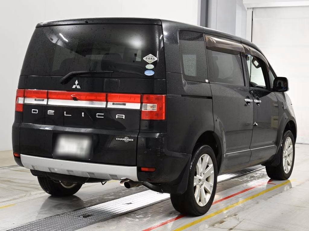 MITSUBISHI DELICA D:5