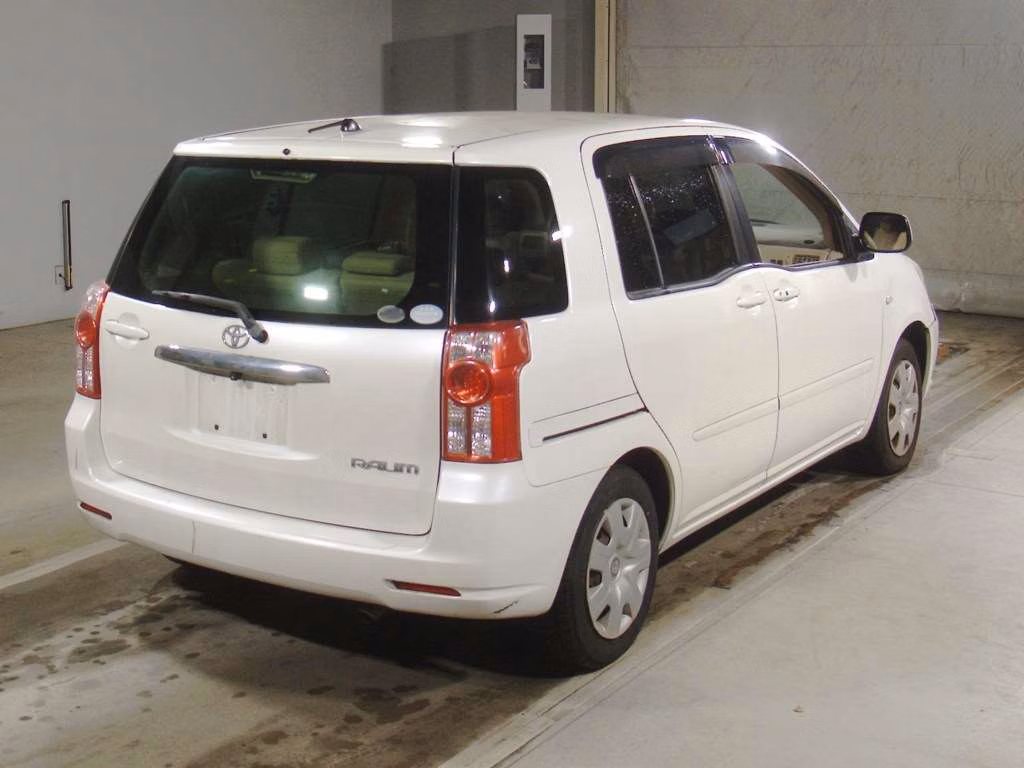 TOYOTA RAUM