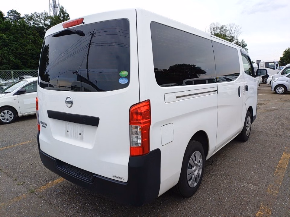 NISSAN NV350 CARAVAN