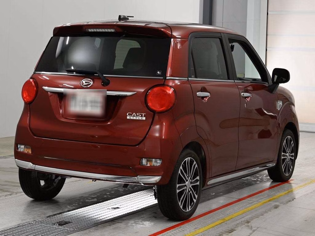 DAIHATSU CAST