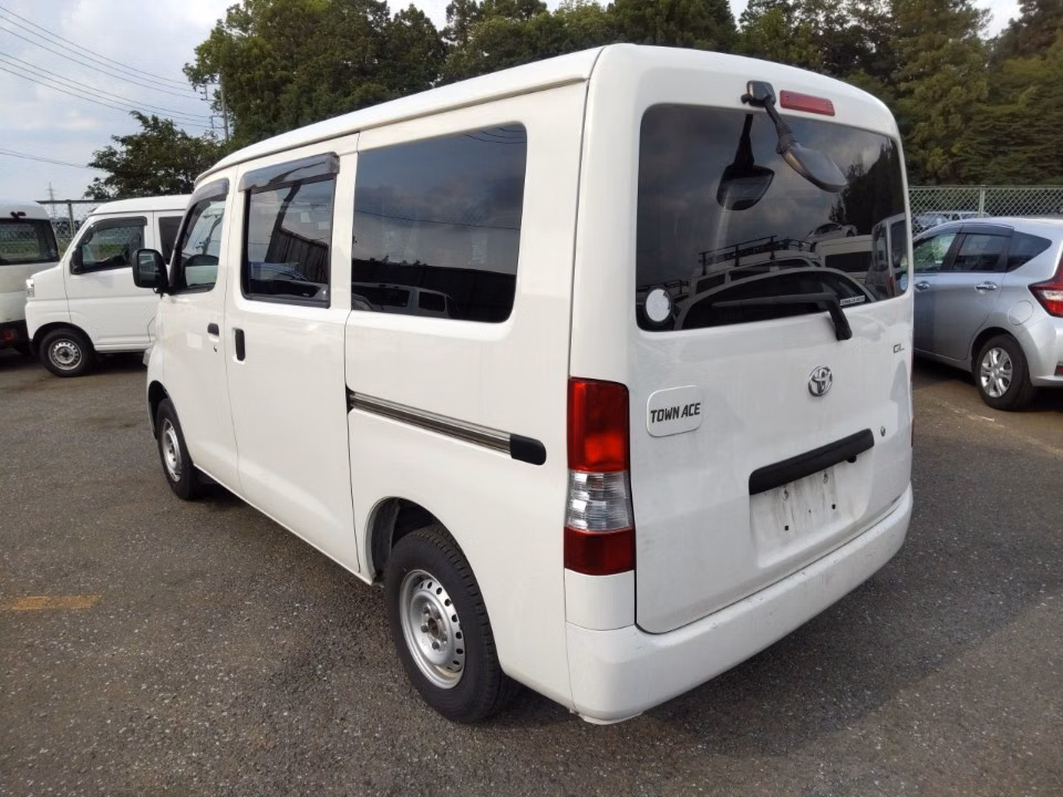 TOYOTA TOWN ACE