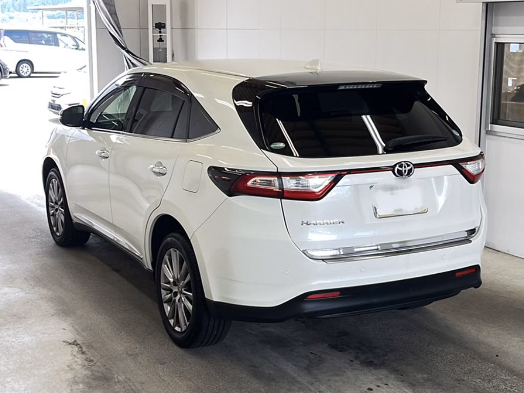 TOYOTA HARRIER