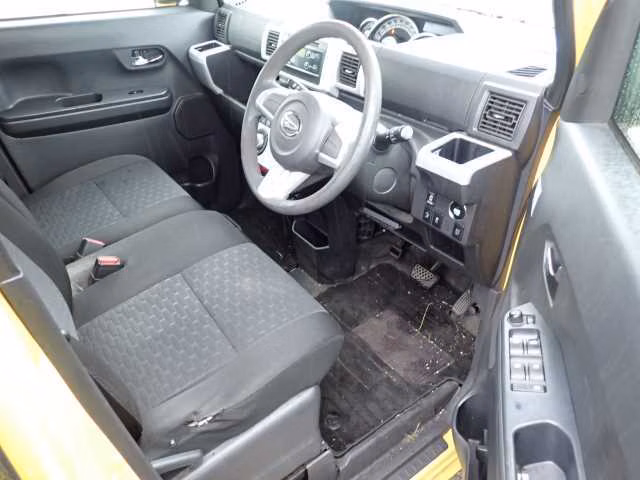 DAIHATSU WAKE