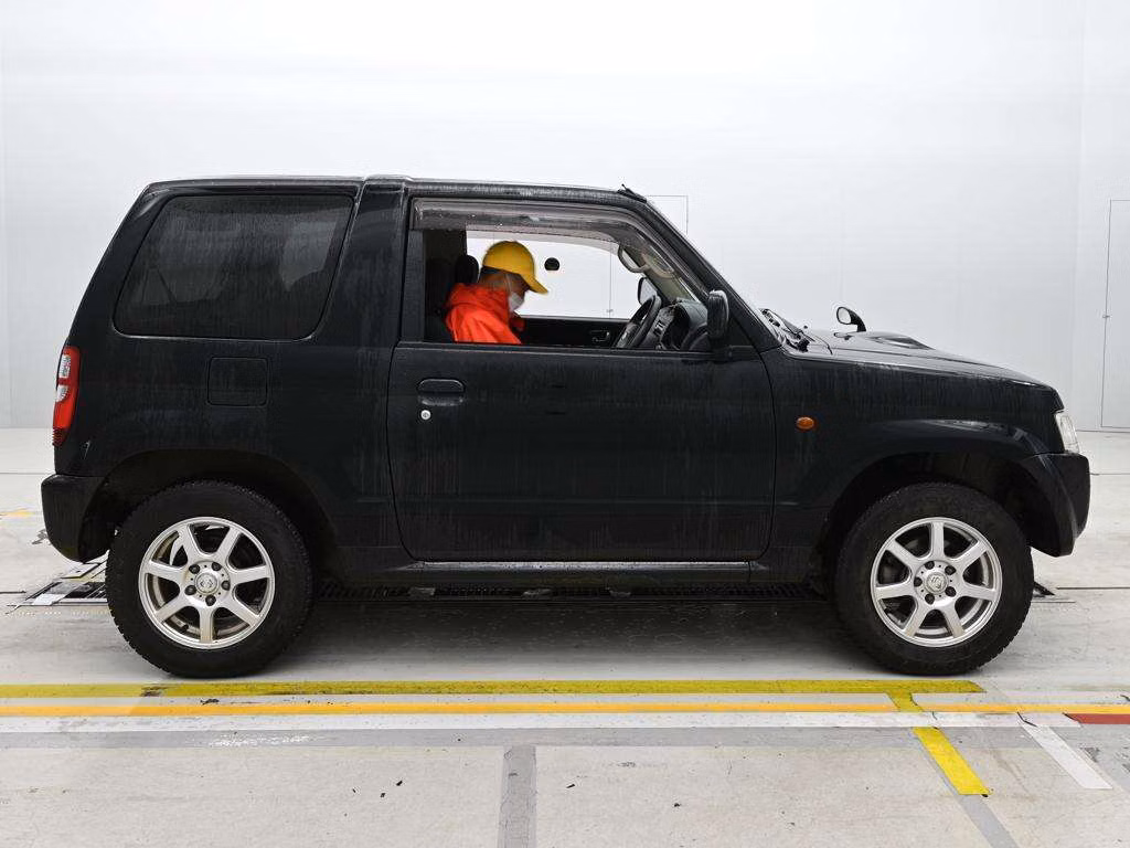 NISSAN KIX
