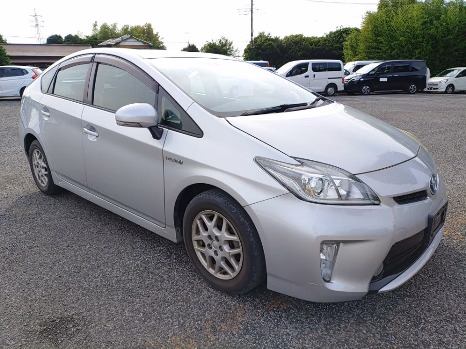 TOYOTA PRIUS