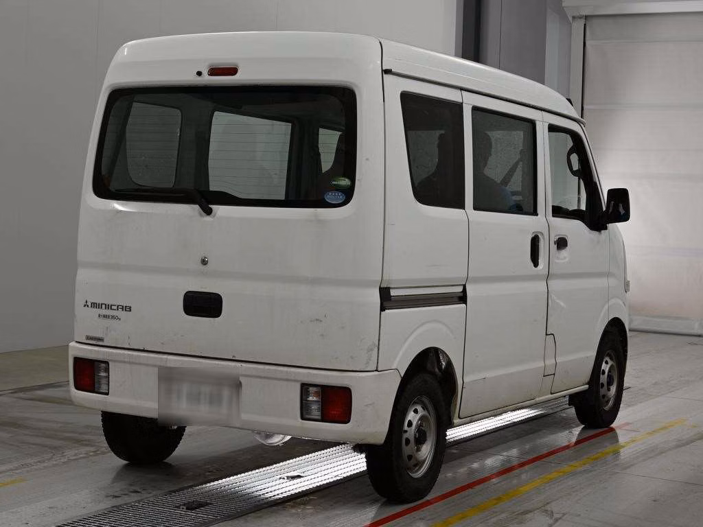 MITSUBISHI MINICAB