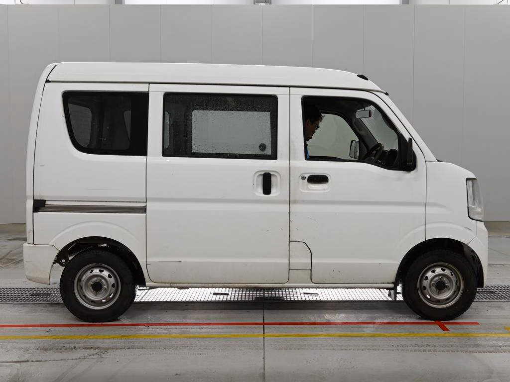 MITSUBISHI MINICAB