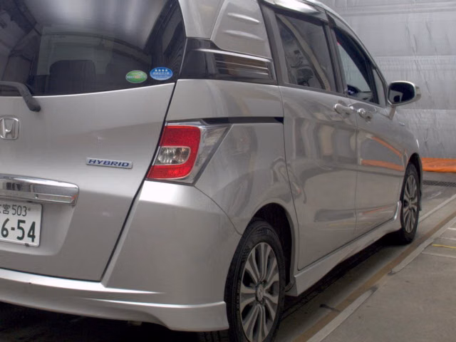 HONDA FREED SPIKE