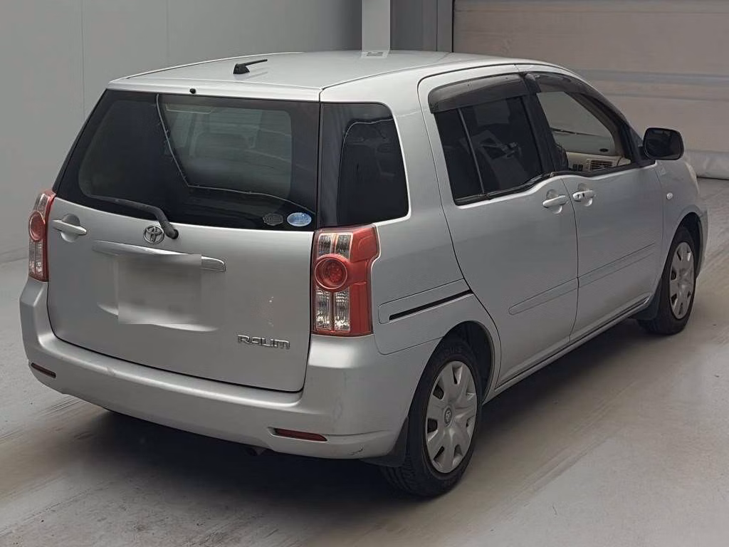 TOYOTA RAUM