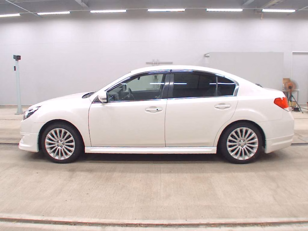 SUBARU LEGACY B4