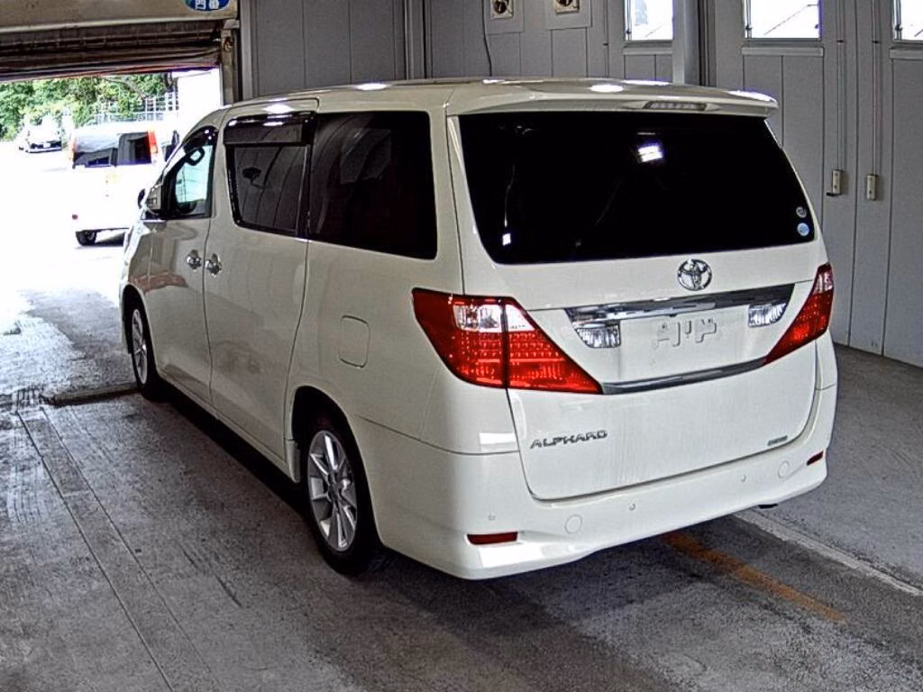TOYOTA ALPHARD