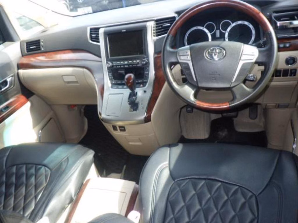 TOYOTA ALPHARD