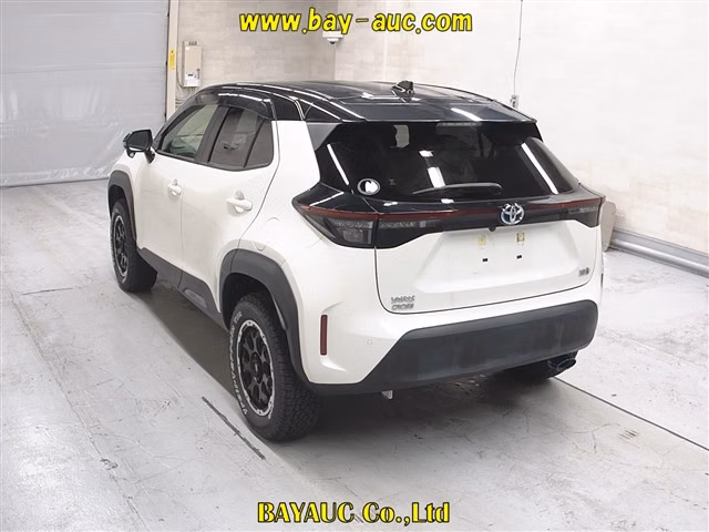 TOYOTA YARIS CROSS
