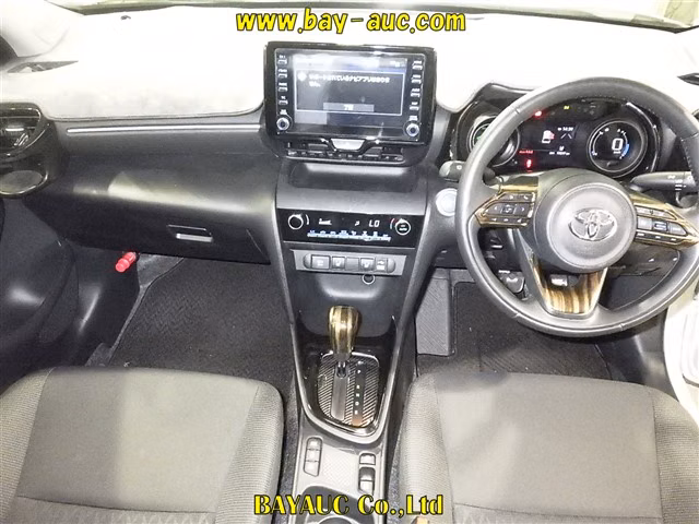 TOYOTA YARIS CROSS