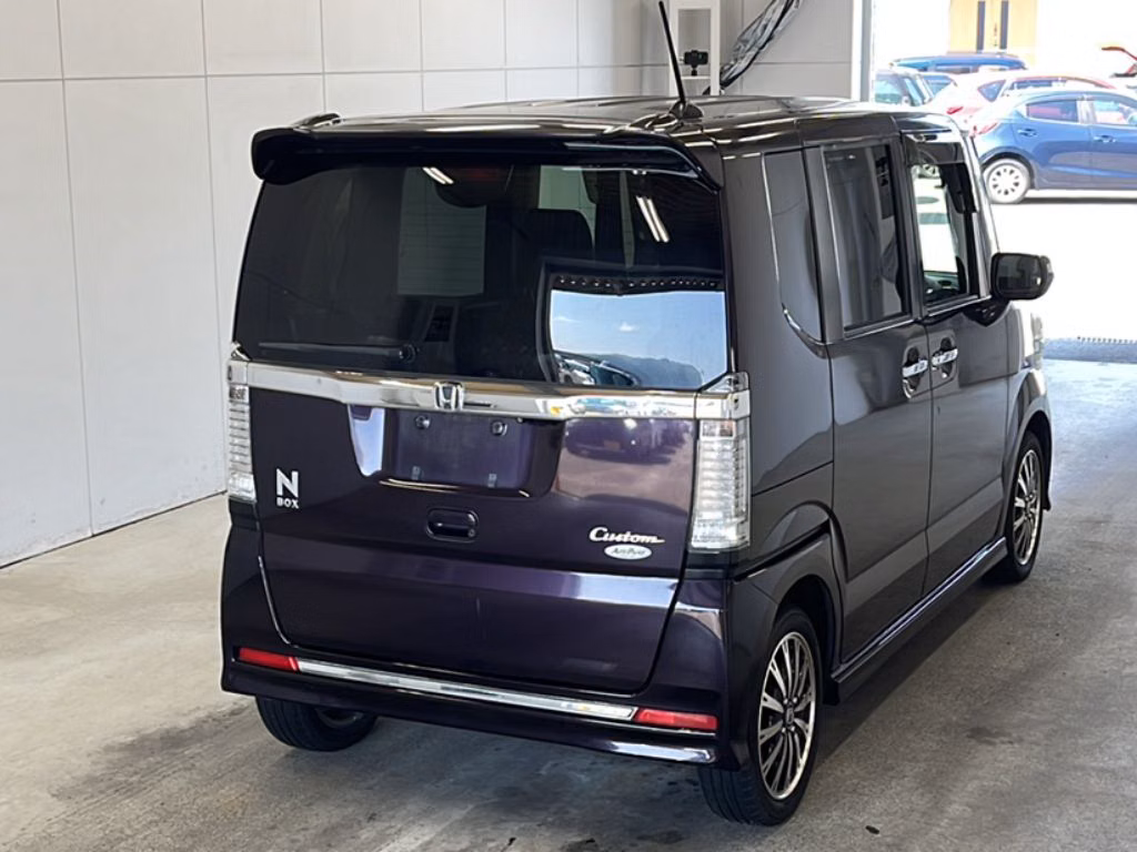 HONDA N-BOX