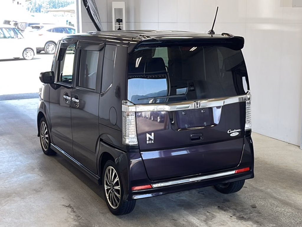 HONDA N-BOX