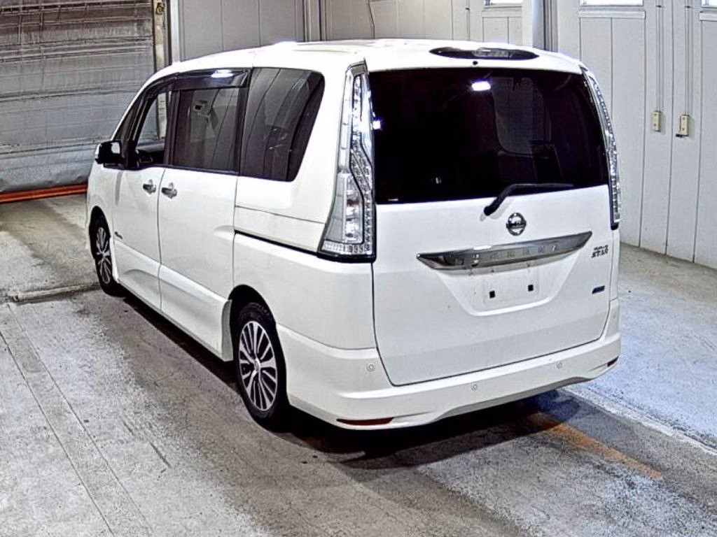 NISSAN SERENA