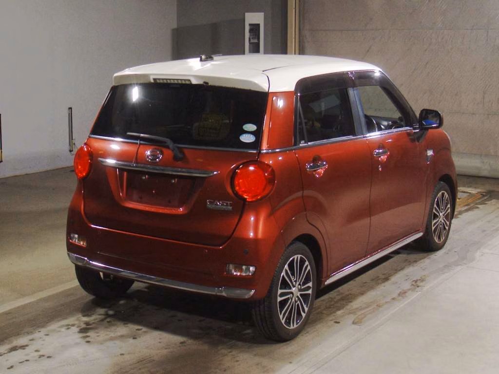 DAIHATSU CAST