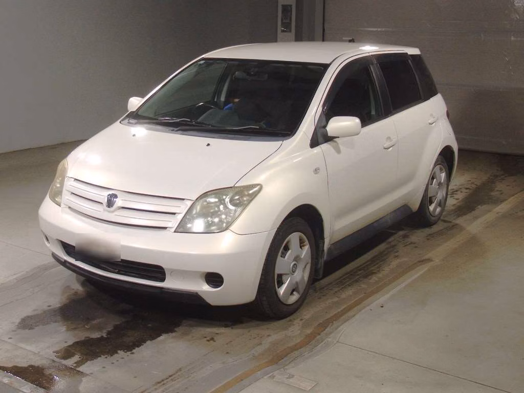 TOYOTA IST