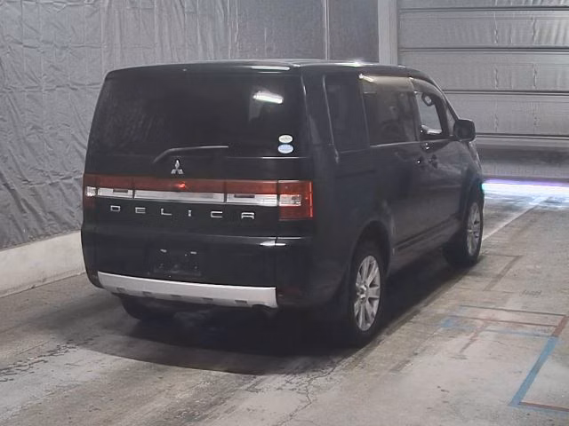 MITSUBISHI DELICA D:5