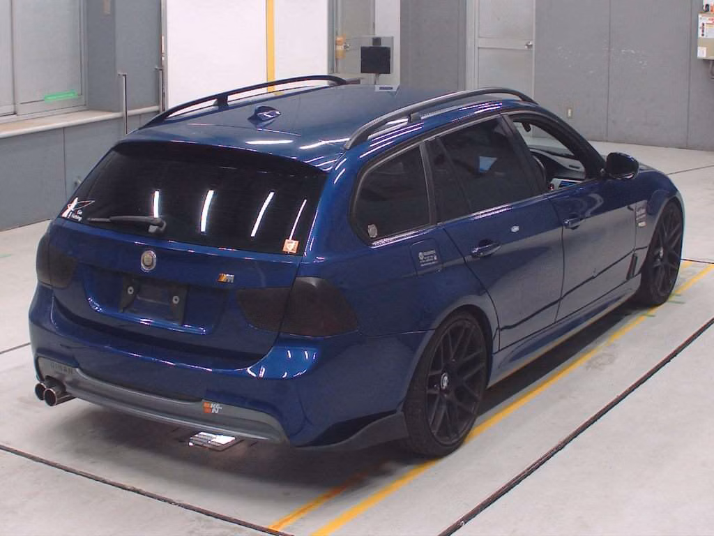 BMW 3-SERIES