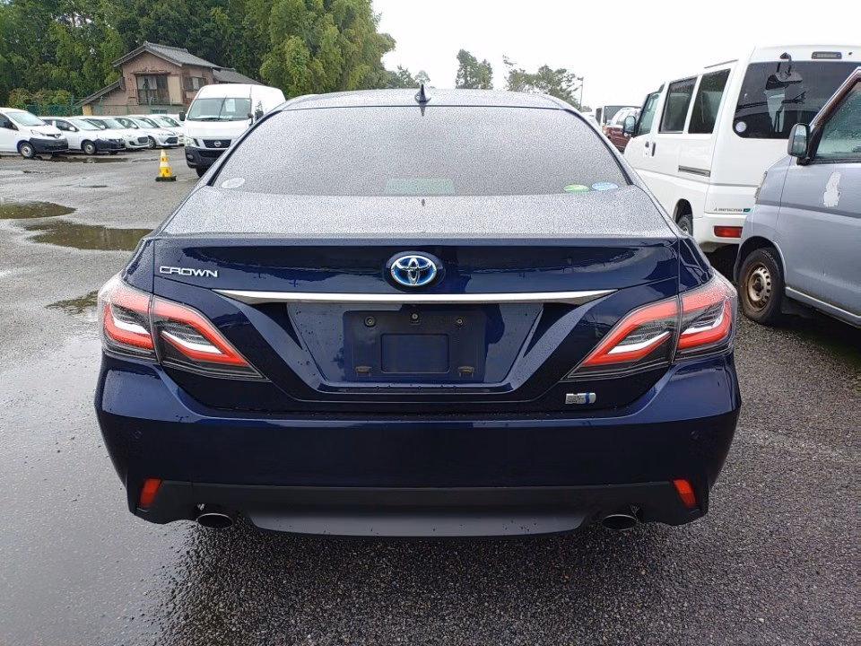 TOYOTA CROWN