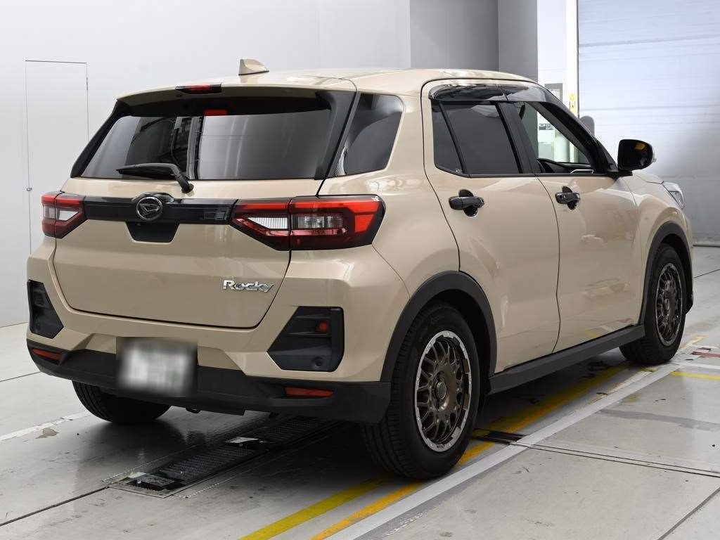 DAIHATSU ROCKY