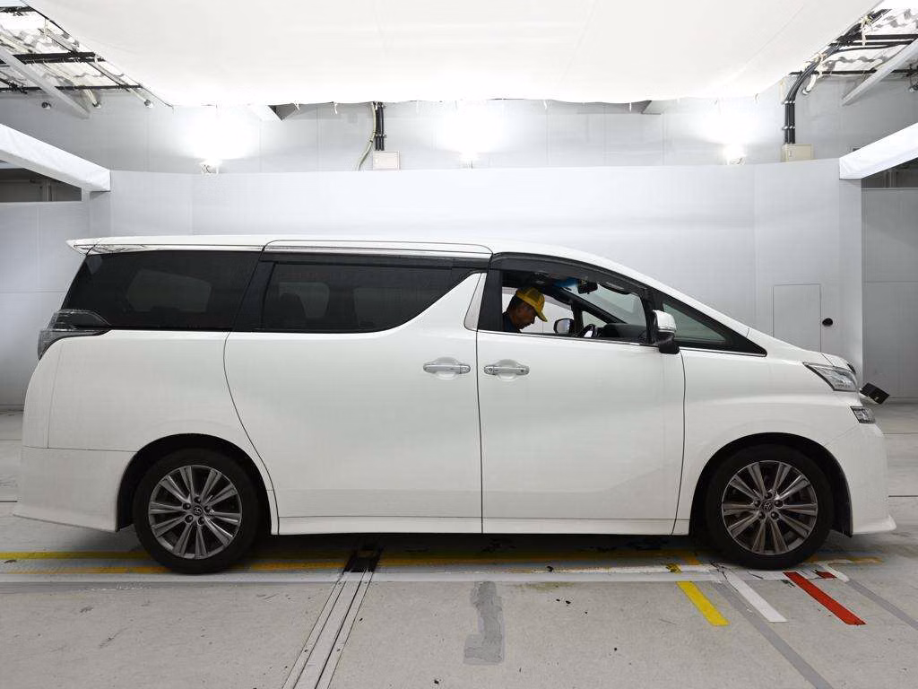 TOYOTA VELLFIRE