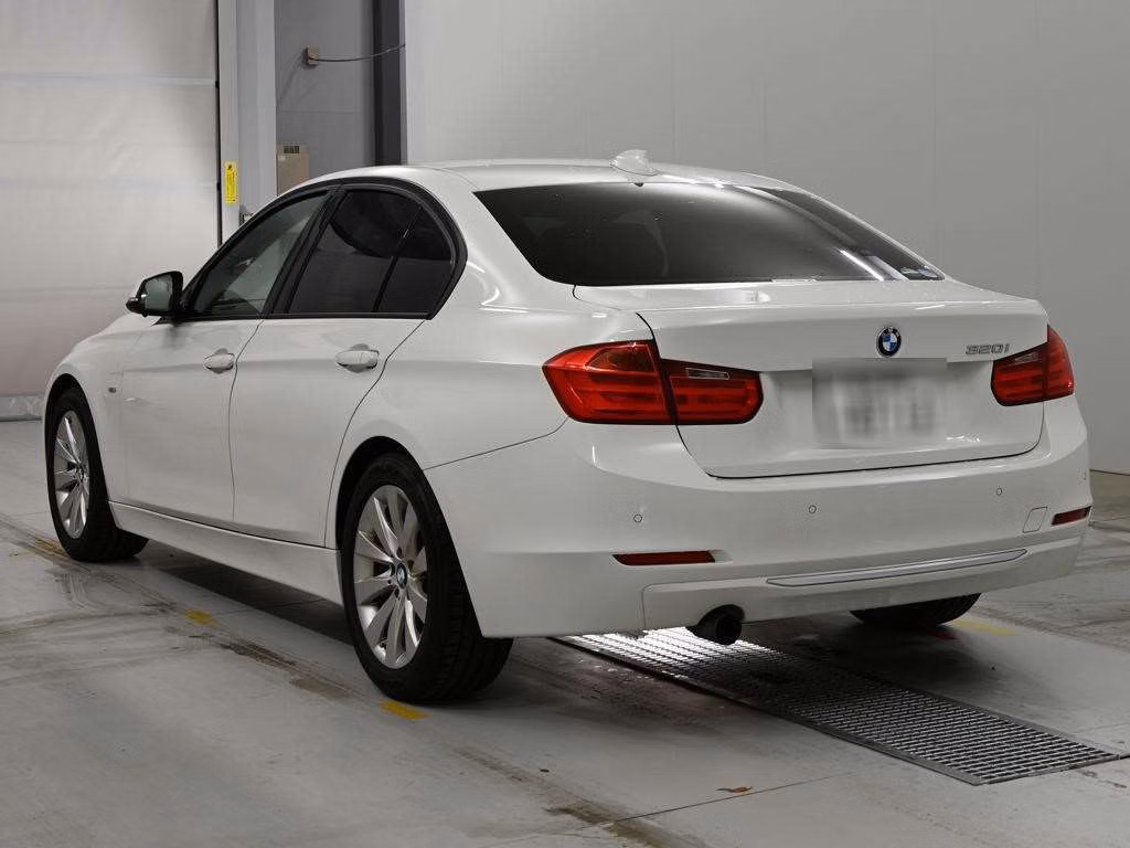BMW 3-SERIES