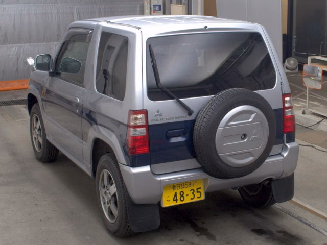 MITSUBISHI PAJERO MINI