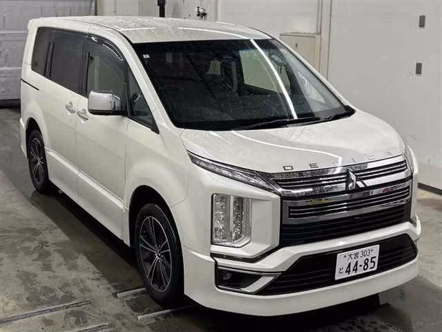 MITSUBISHI DELICA D:5